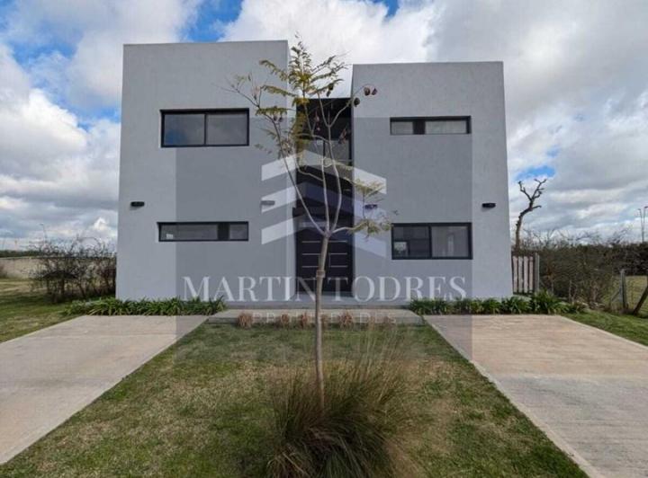 Casa en Alquiler con Pileta en Acacias, Puertos, Escobar, Gba Norte - Zonaprop