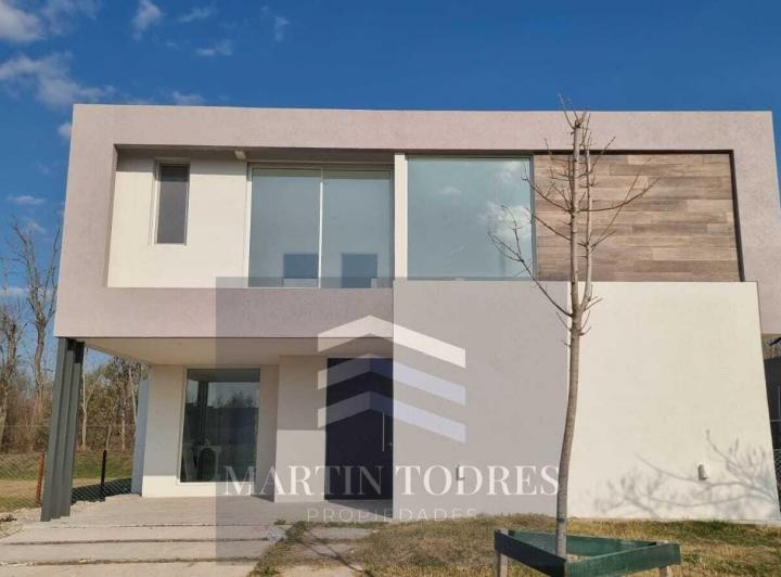 Casa en Alquiler con Pileta en Acacias, Puertos, Escobar, Gba Norte - Zonaprop