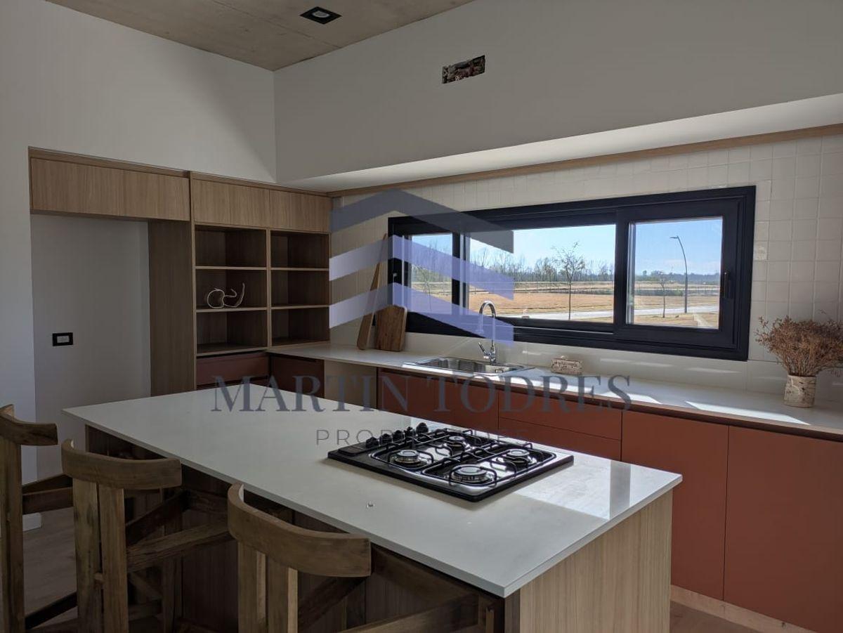 Casa con Pileta en Venta en Amarras | Puertos del Lago, Gba Norte - Zonaprop — foto 11