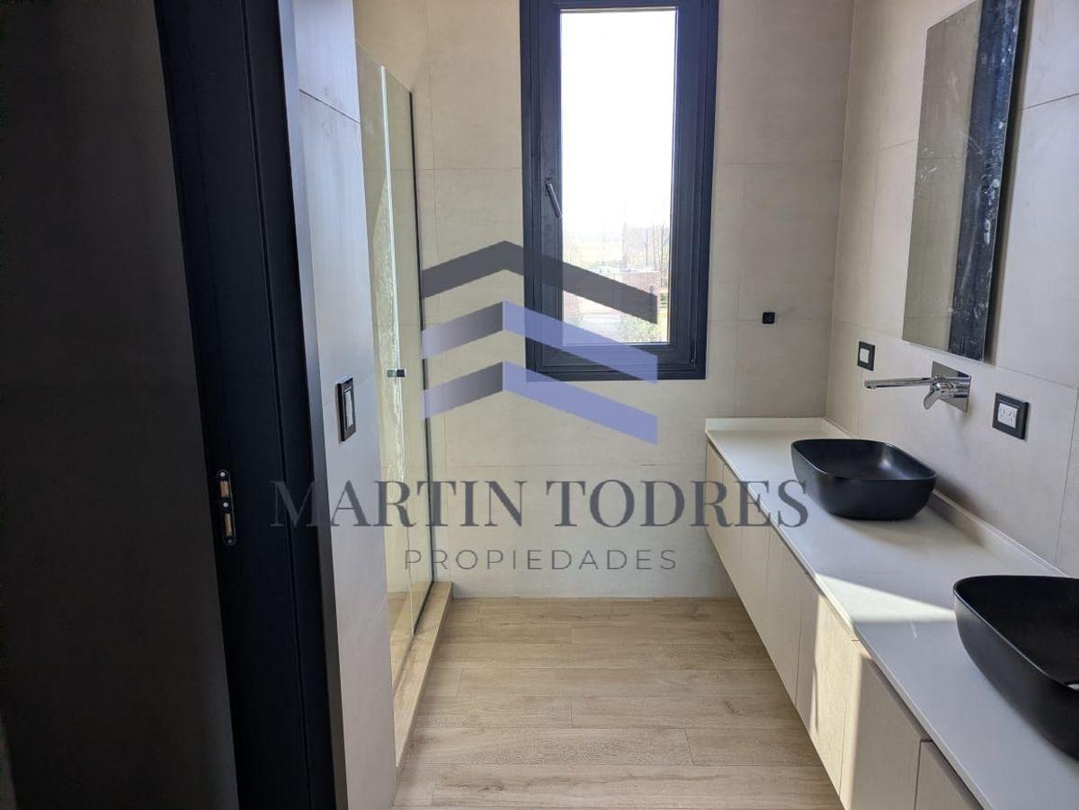 Casa con Pileta en Venta en Amarras | Puertos del Lago, Gba Norte - Zonaprop — foto 32