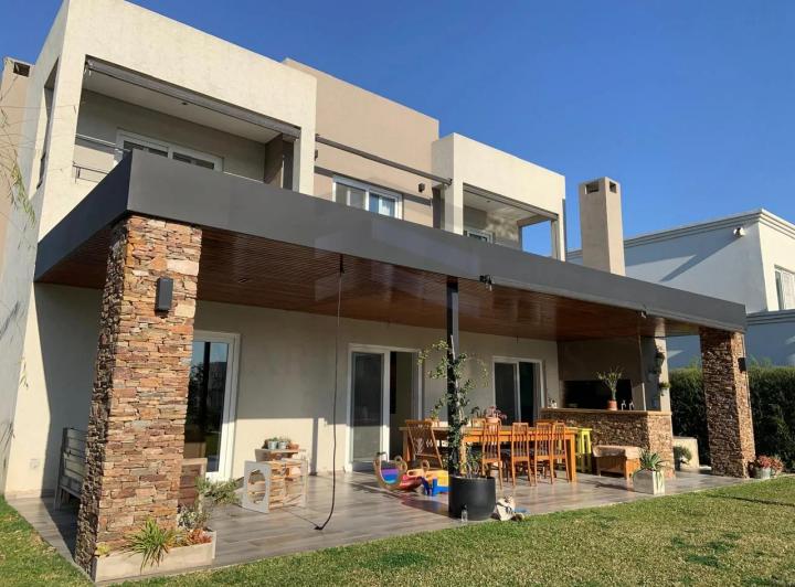 Casa en Venta en Ceibos con Pileta Puertos del Lago, Gba Norte - Zonaprop
