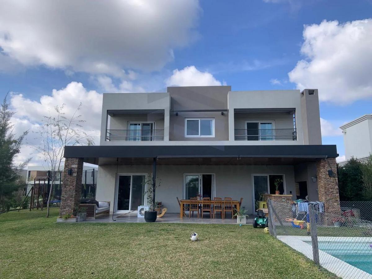 Casa en Venta en Ceibos con Pileta Puertos del Lago, Gba Norte - Zonaprop — foto 2