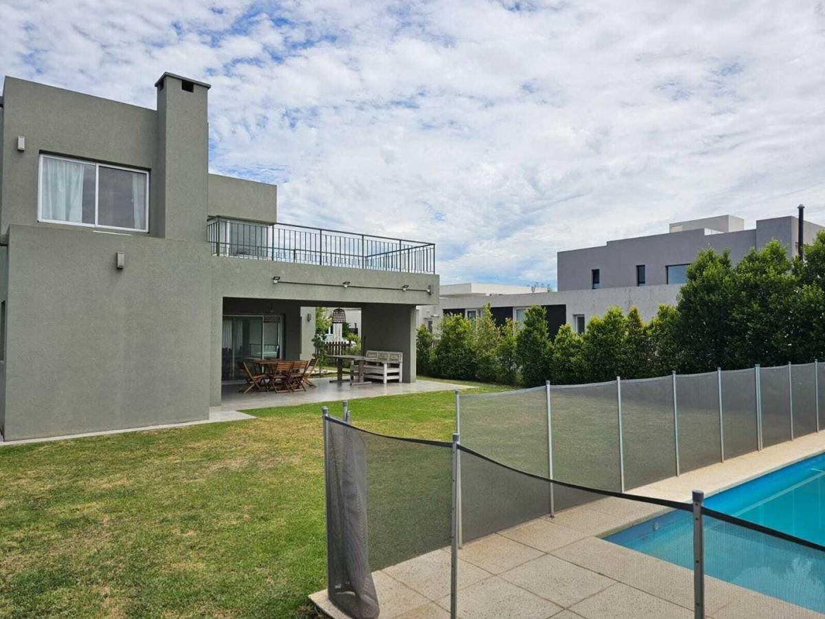 Casa en Alquiler con Pileta Ubicado en Araucarias, Puertos, Escobar, Gba Norte - Zonaprop — foto 2