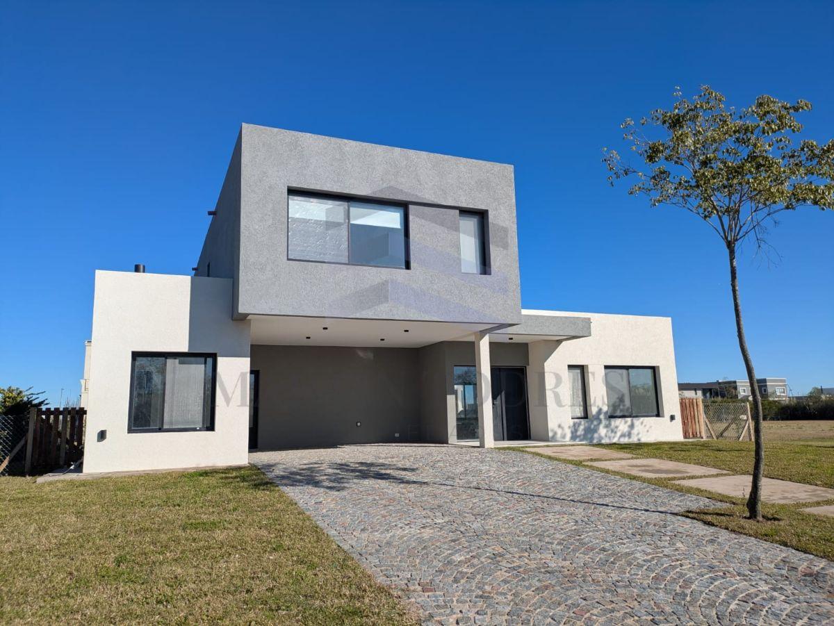 Casa en Venta en Riberas con Pileta | Puertos del Lago, Gba Norte - Zonaprop — foto 2