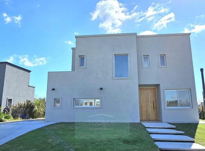 Casa en Alquiler con Pileta en Acacias, Puertos, Escobar, Gba Norte - Zonaprop