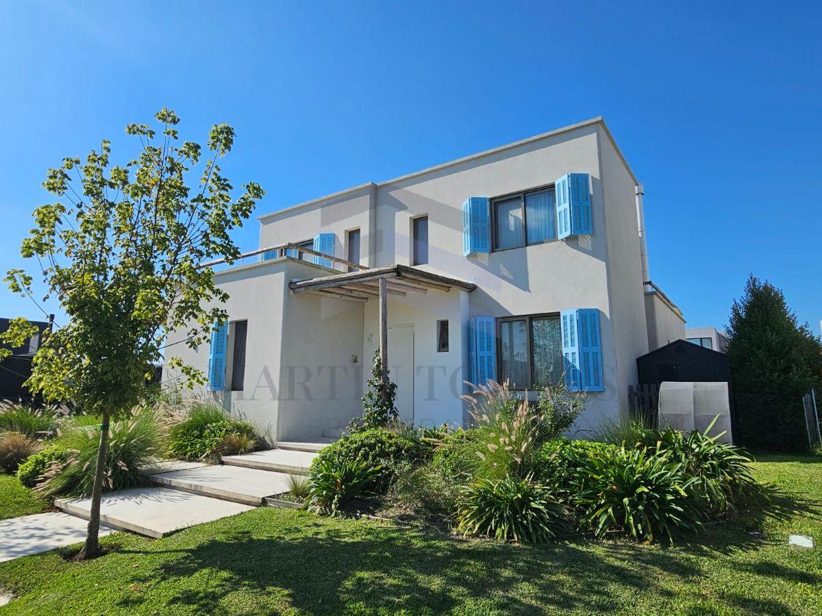Casa de Diseño en Venta con Pileta, Araucarias, Puertos del Lago, Escobar. Gba Norte - Zonaprop — foto 2