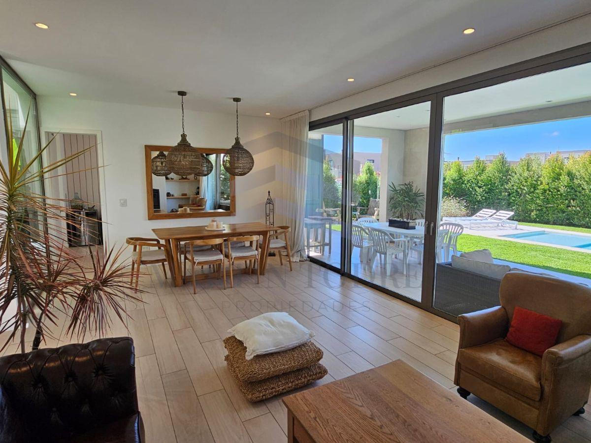 Casa de Diseño en Venta con Pileta, Araucarias, Puertos del Lago, Escobar. Gba Norte - Zonaprop — foto 36