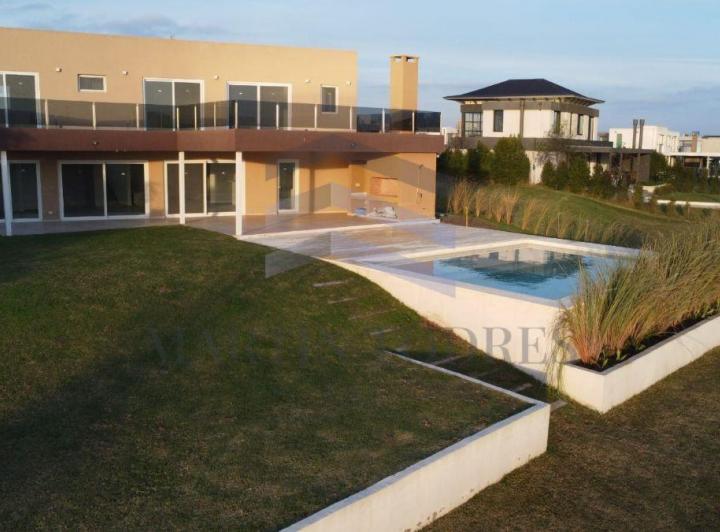 Casa a Estrenar Al Agua con Pileta en Venta | Marinas | Puertos del Lago, Gba Norte - Zonaprop