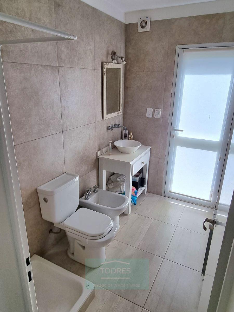 Casa Al Agua con Pileta en Venta y Alquiler en El Cantón Norte, Gba Norte - Zonaprop — foto 13