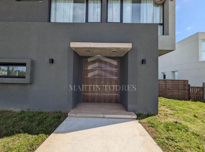 Casa en Venta y Alquiler en Acacias con Pileta, Puertos, Escobar, Gba Norte - Zonaprop