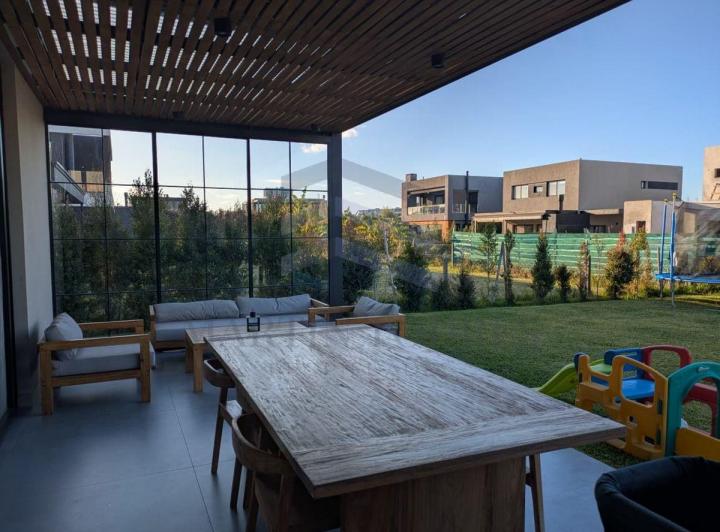 Casa en Venta en Barrio Araucarias – Puertos Escobar, Gba Norte - Zonaprop