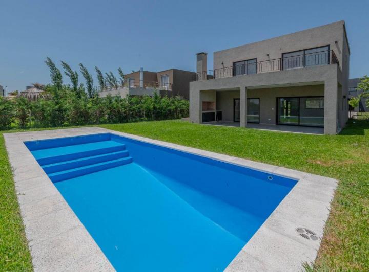 Casa en Venta con Pileta en Araucarias, Puertos, Escobar, Gba Norte - Zonaprop