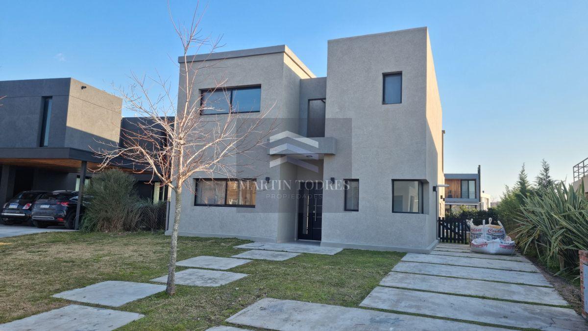 Casa en Venta con Pileta en Araucarias, Puertos, Escobar, Gba Norte - Zonaprop — foto 2